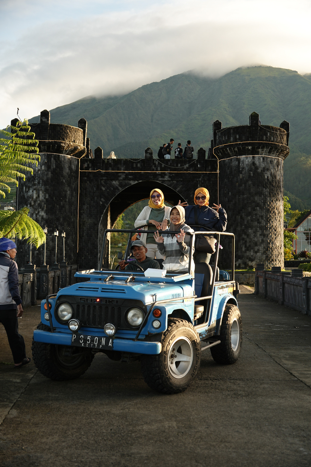 Jeep Pesona Ketep, Wisata